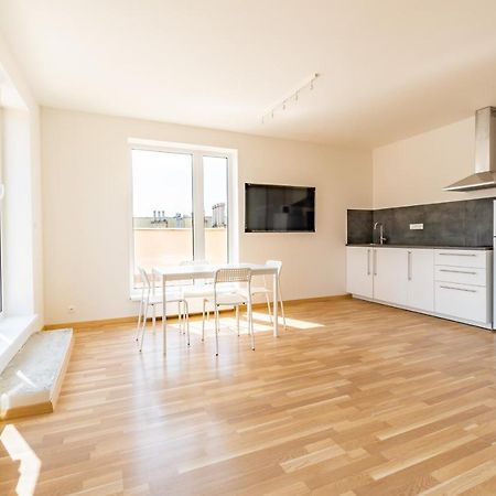 Penthouse # 81 With Panoramic City View In Elite Rezidence With Free Parking Praga Exterior foto