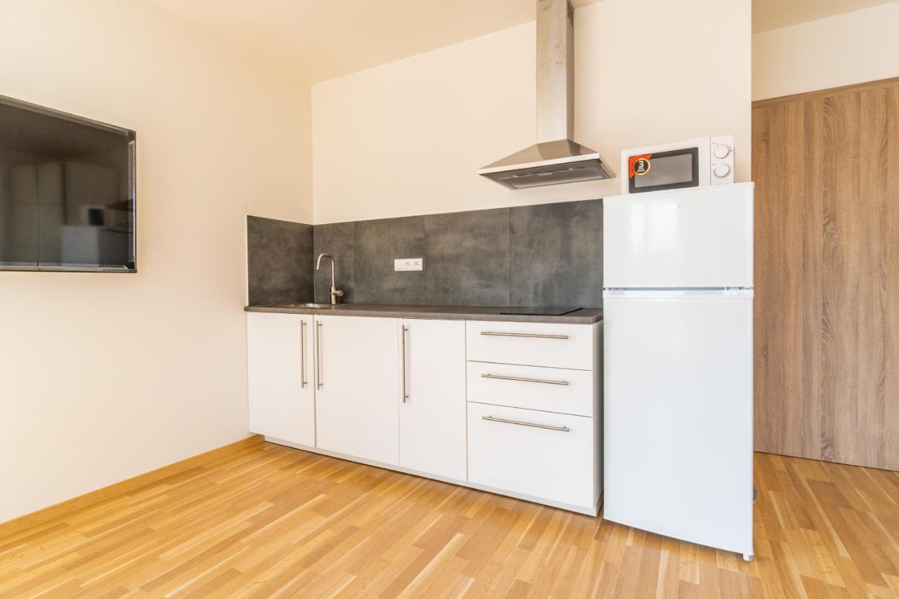 Penthouse # 81 With Panoramic City View In Elite Rezidence With Free Parking Praga Exterior foto