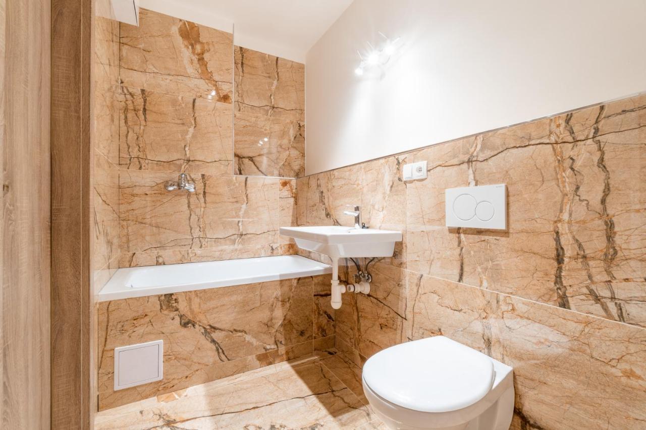Penthouse # 81 With Panoramic City View In Elite Rezidence With Free Parking Praga Exterior foto